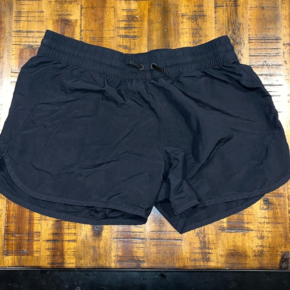 Columbia women’s athletic shorts size M